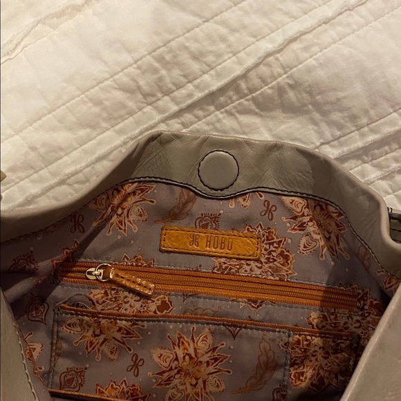 HOBO - Picture 6 of 12